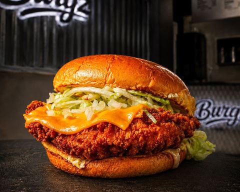 Le Chicken — tenders panés, cheddar et salade