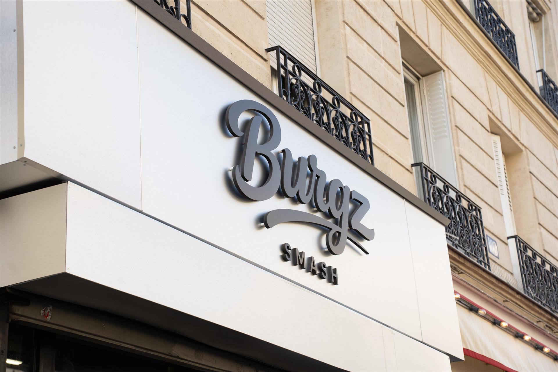 Devanture du restaurant Burgz Smash, 103 Rue de Montreuil à Paris 11ᵉ